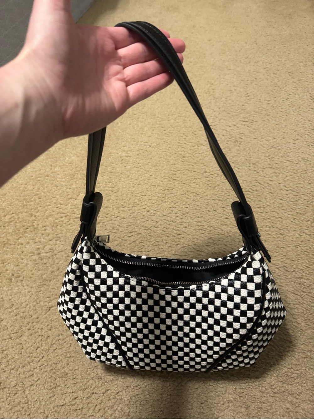 I&R glow up Black & White Checkered Hobo Shoulder Bag - Picture 3 of 4